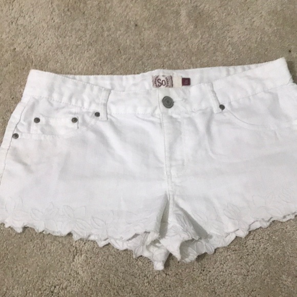 White So shorts ❤️ - Picture 2 of 4